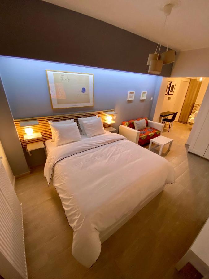 For A Genuine Athenian Homestay! Buitenkant foto